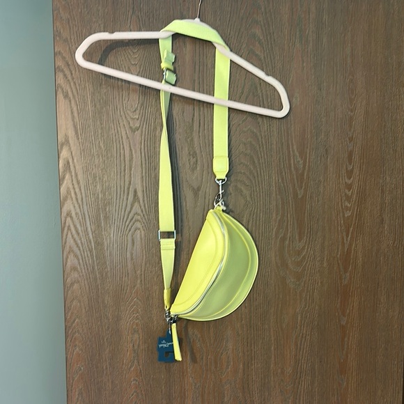 Universal Thread Yellow Crossbody Bag - Picture 1 of 7